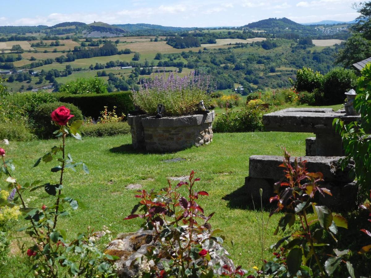 Chambre D'Hotes Grange De La Bastide Laveissiere Екстер'єр фото